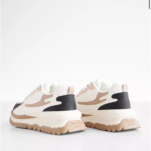 Blowfish Malibu Athletic Retro Sneaker - Picture 4 of 7